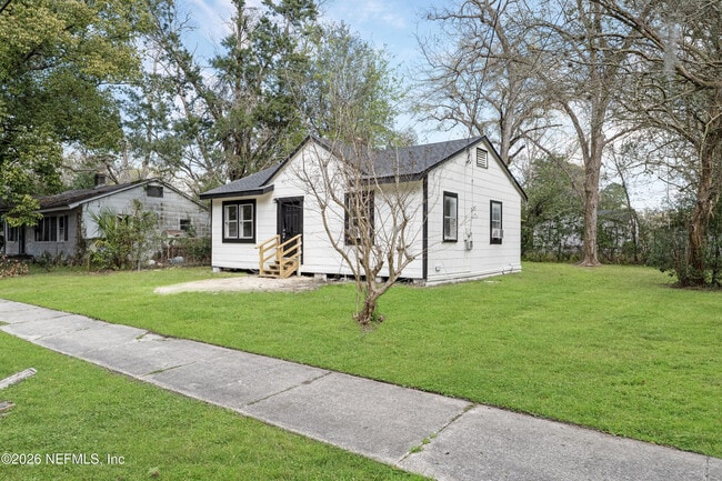 Building Photo - 1227 Dena St