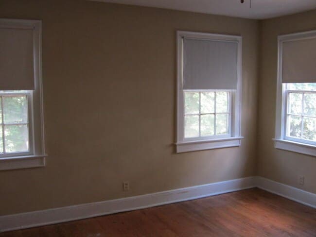 Building Photo - 2121/23