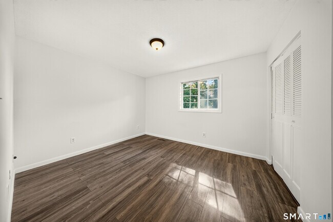 Building Photo - 236 Edgemoor Rd