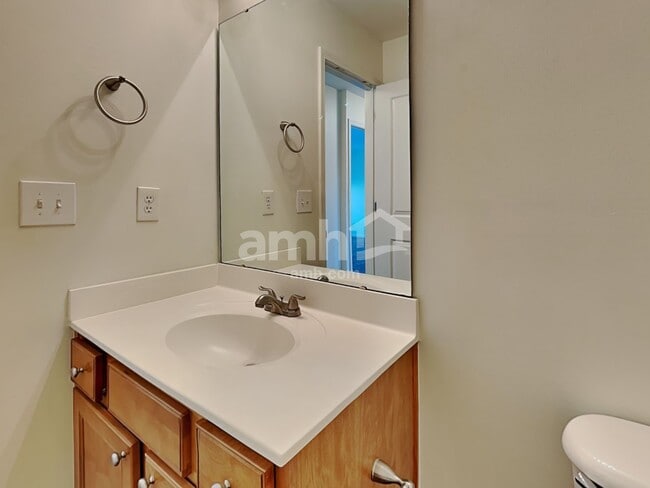 Building Photo - 407 Pine Hill Ln