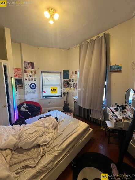 Building Photo - 43 Bay State Rd