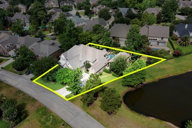 Building Photo - 99 W Hullwood Cir