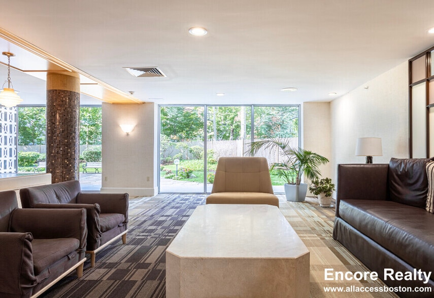 Building Photo - 101 Monmouth St