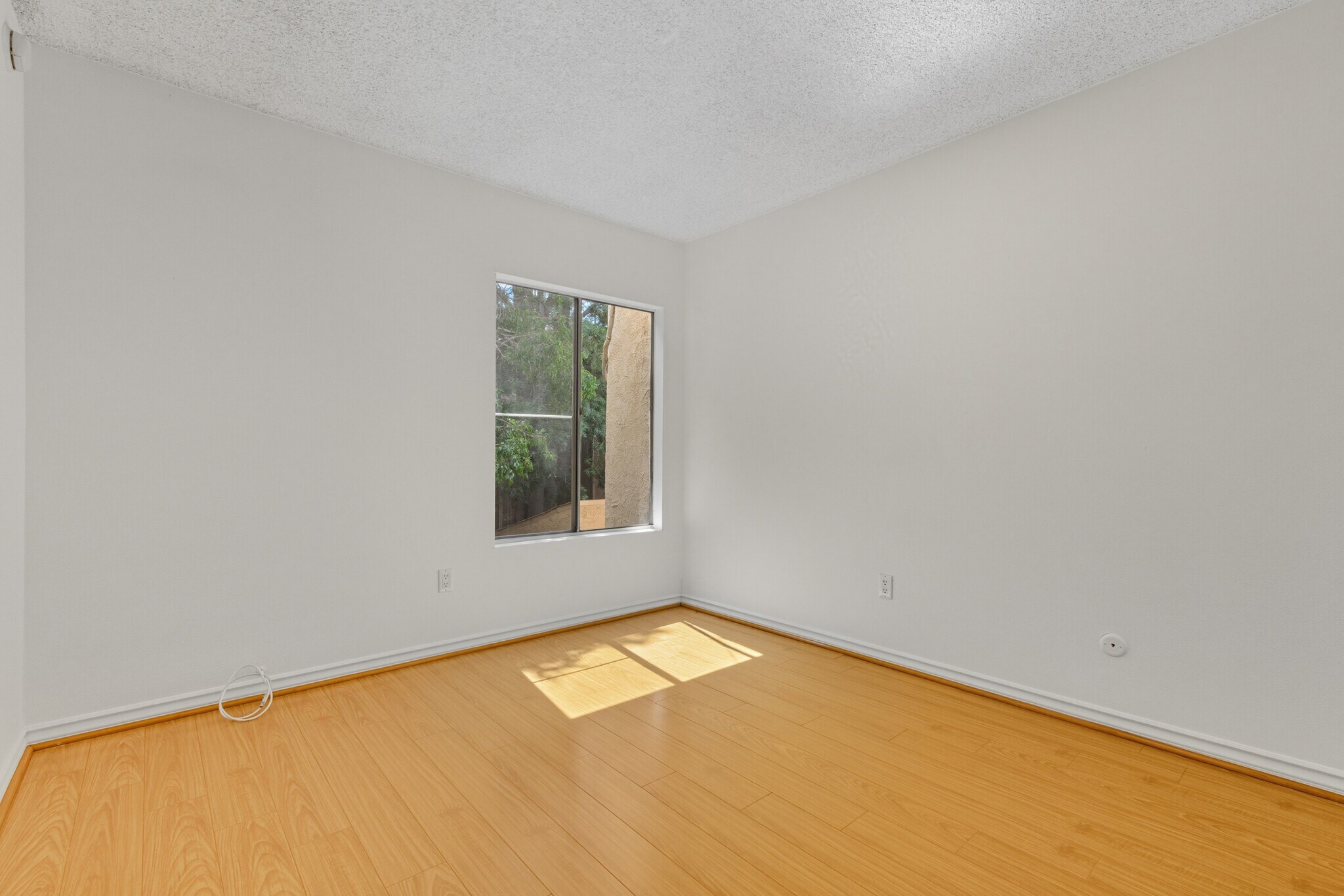 Building Photo - 18350 Hatteras St