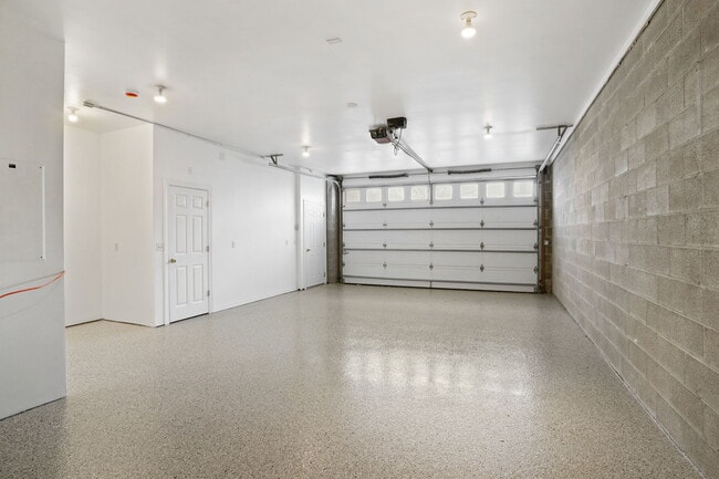 Building Photo - 13 South St