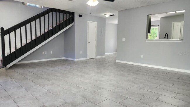 Building Photo - 5990 Braemar Pl