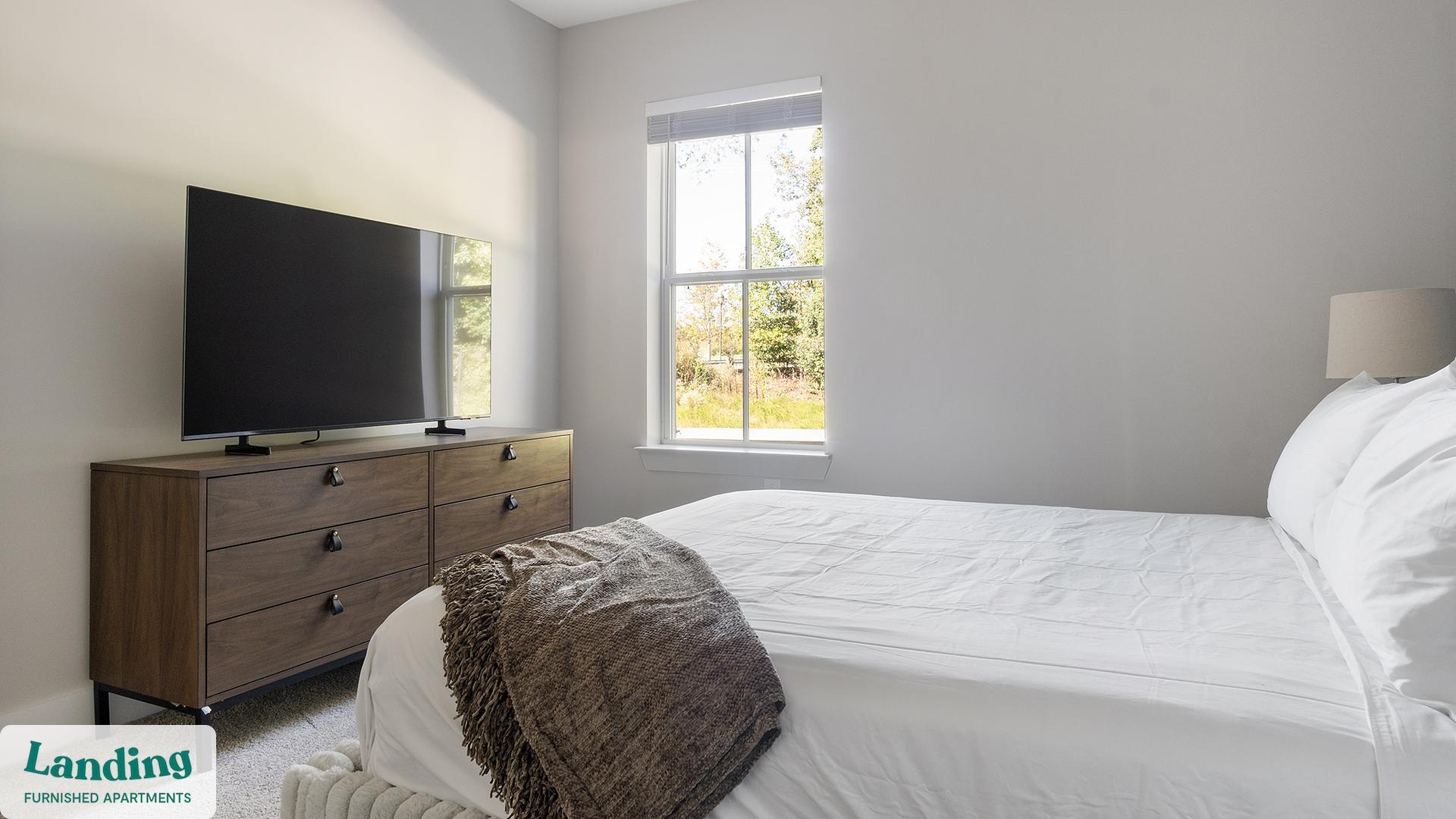 Building Photo - 1000 Forestview Dr