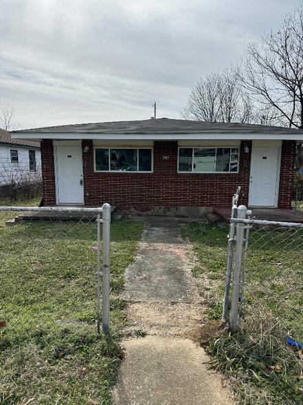 Primary Photo - 2004 Garfield St