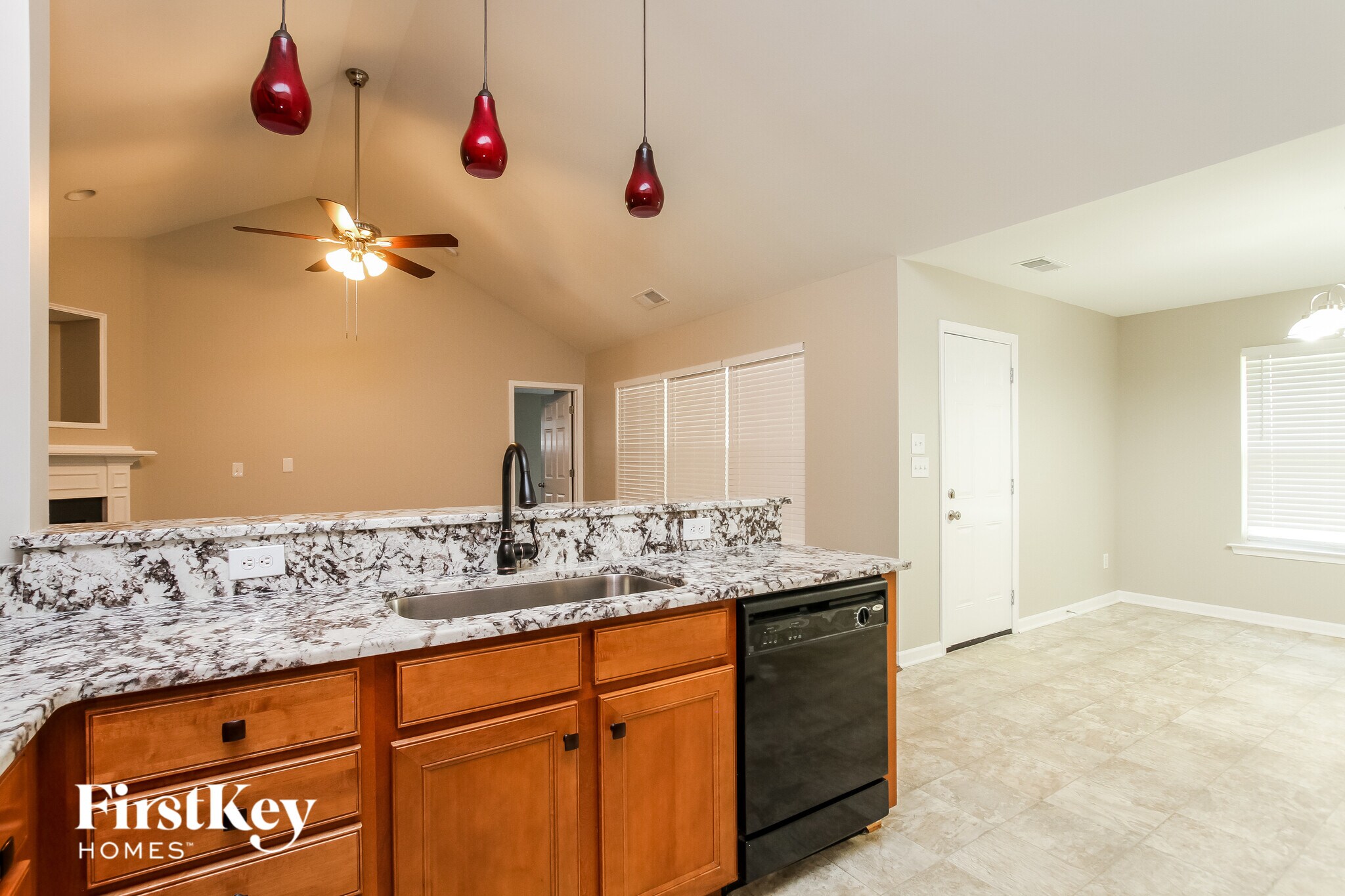 Building Photo - 1918 Sugarbush Dr