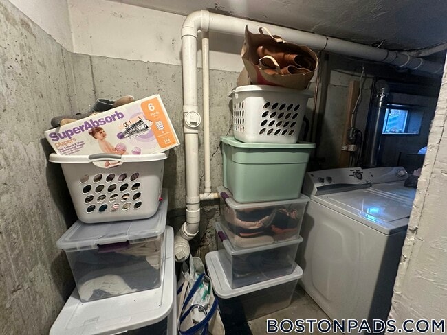 Building Photo - 174 Calumet St