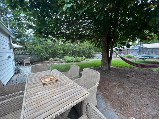 Building Photo - Charming 3 Bedroom, 2 Bath House on the East Side of Kalispell