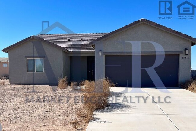 Building Photo - 3Bed/2Bath House in Arizona City! $199 MOV...