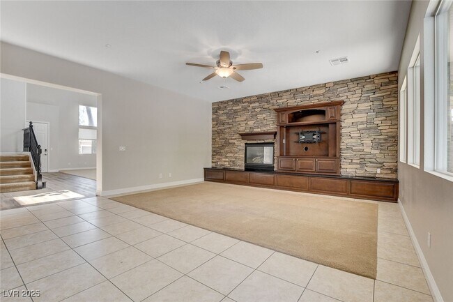 Building Photo - 2411 Winter Cliffs St