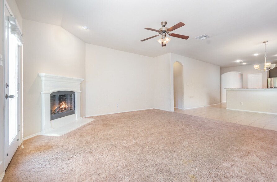 Building Photo - 9012 Cross Oaks Ranch Blvd