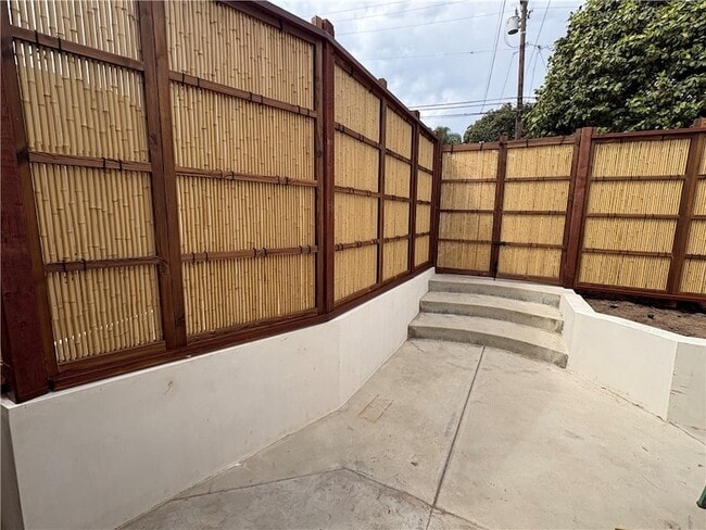 Building Photo - 709 Avenue D