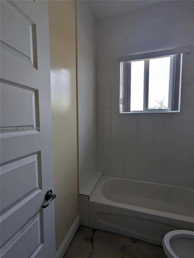 Building Photo - 10214 SW 175th St