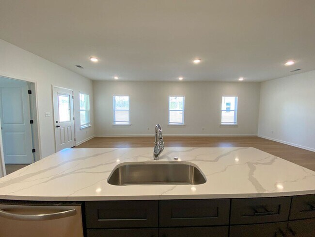 Building Photo - 4 bedroom 2 bath house built in 2024 in new development