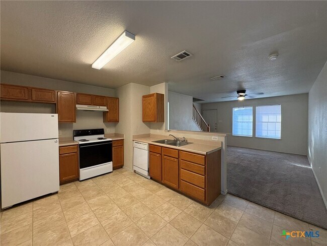 Building Photo - 2102 Tahoe Ct