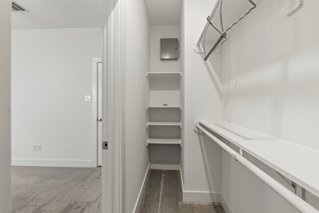 Building Photo - 847 Rachel St