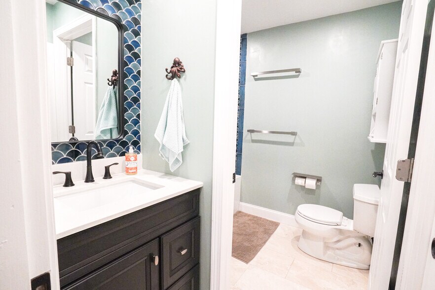 Building Photo - 48 Fales Ave