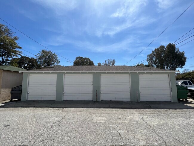 Parking Garage - 2459 Torrance Blvd