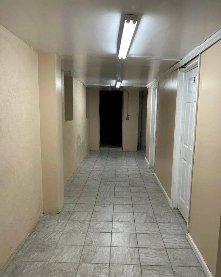 Building Photo - 448 E 94th St