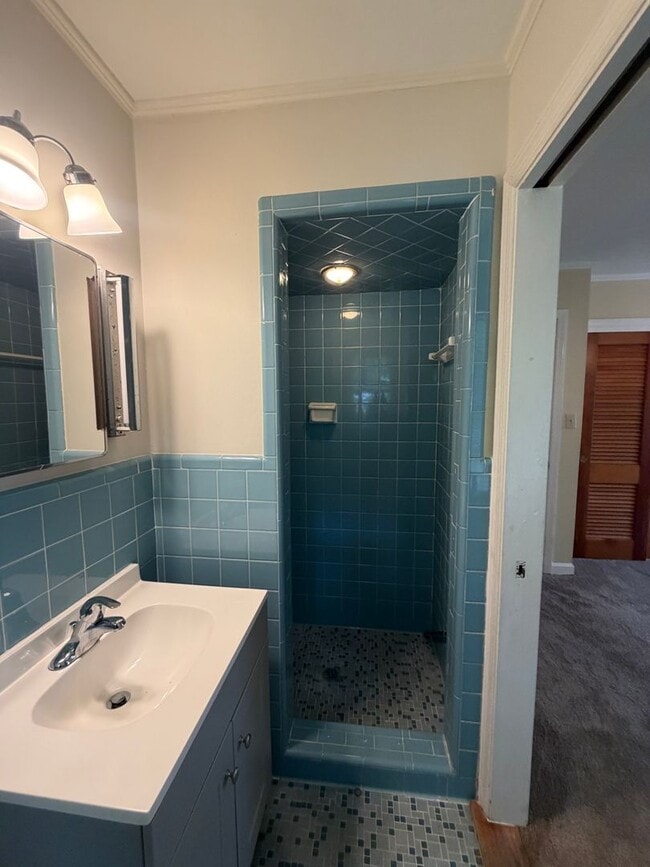 Building Photo - 215 Lesesne Dr