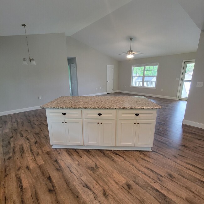 Building Photo - 27 Patrick Dr