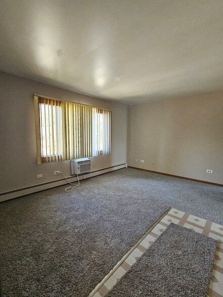 Building Photo - 1335 Abbott Dr