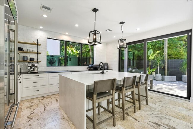 Building Photo - 3782 El Prado Blvd