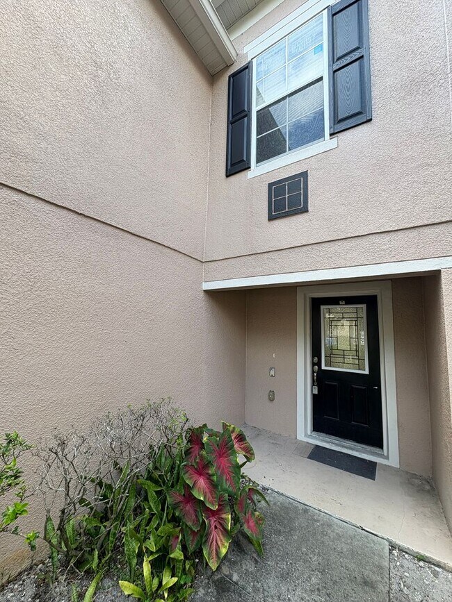 Building Photo - For Rent: 3 Bed / 2.5 Bath Townhome in Ash...