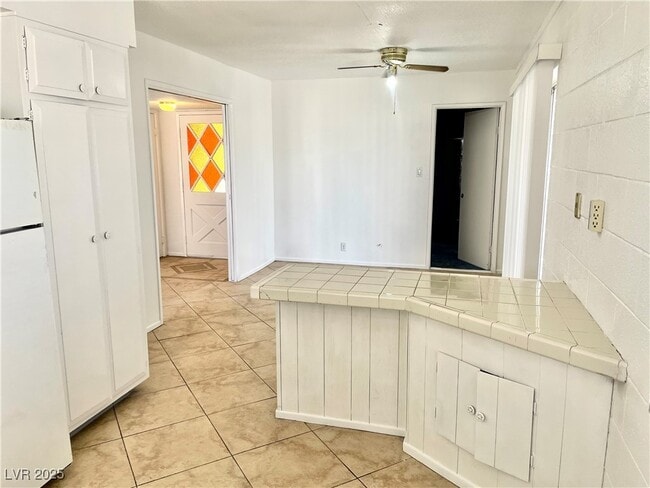 Building Photo - 2198 Capistrano Ave