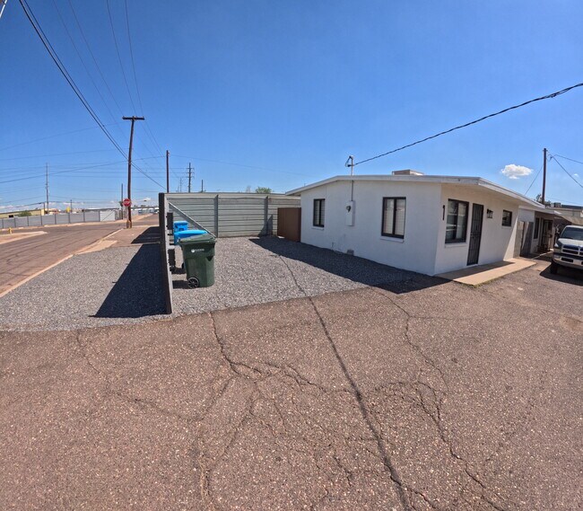 Building Photo - 221 E Tonto St