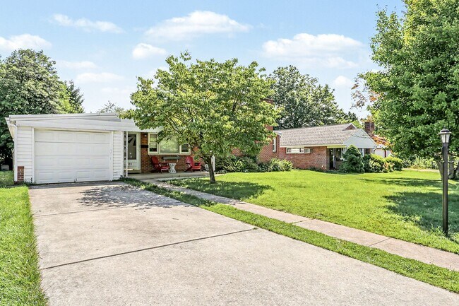 Building Photo - Three bedroom, two bath single family home in Camp Hill