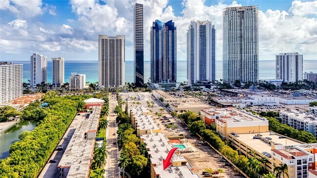 Building Photo - 210 172nd St