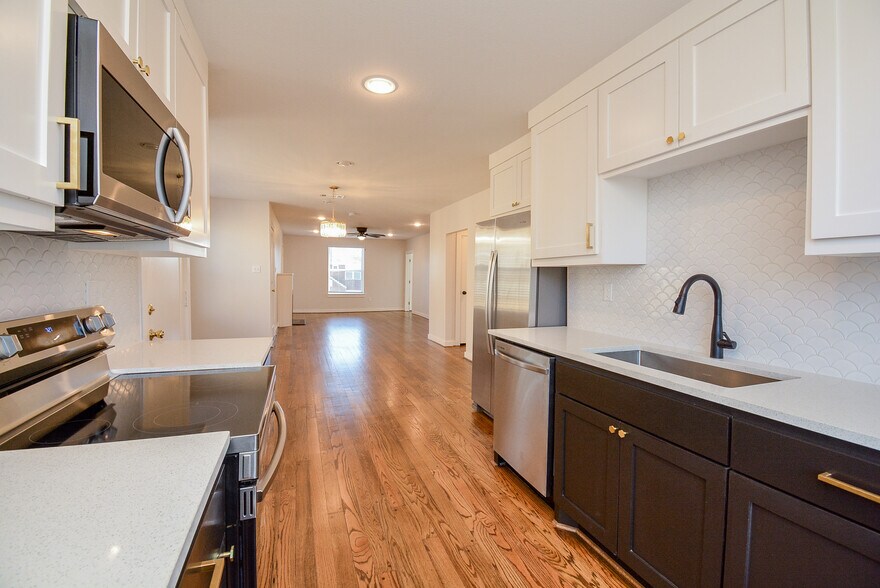 View from kitchen to front windows - 2916 Arbor St