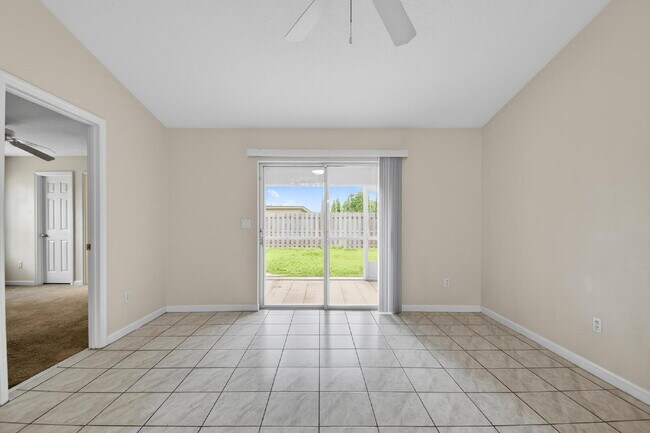 Building Photo - DUPLEX