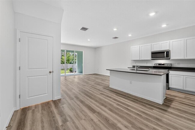Building Photo - 257 Royal Spoonbill Drive