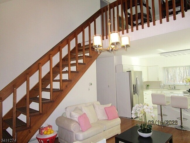 Building Photo - 306 Wagon Wheel Rd