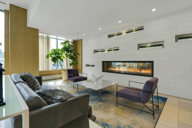 Building Photo - 9 Ave at Port Imperial