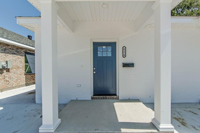 Building Photo - 617 Magnolia St