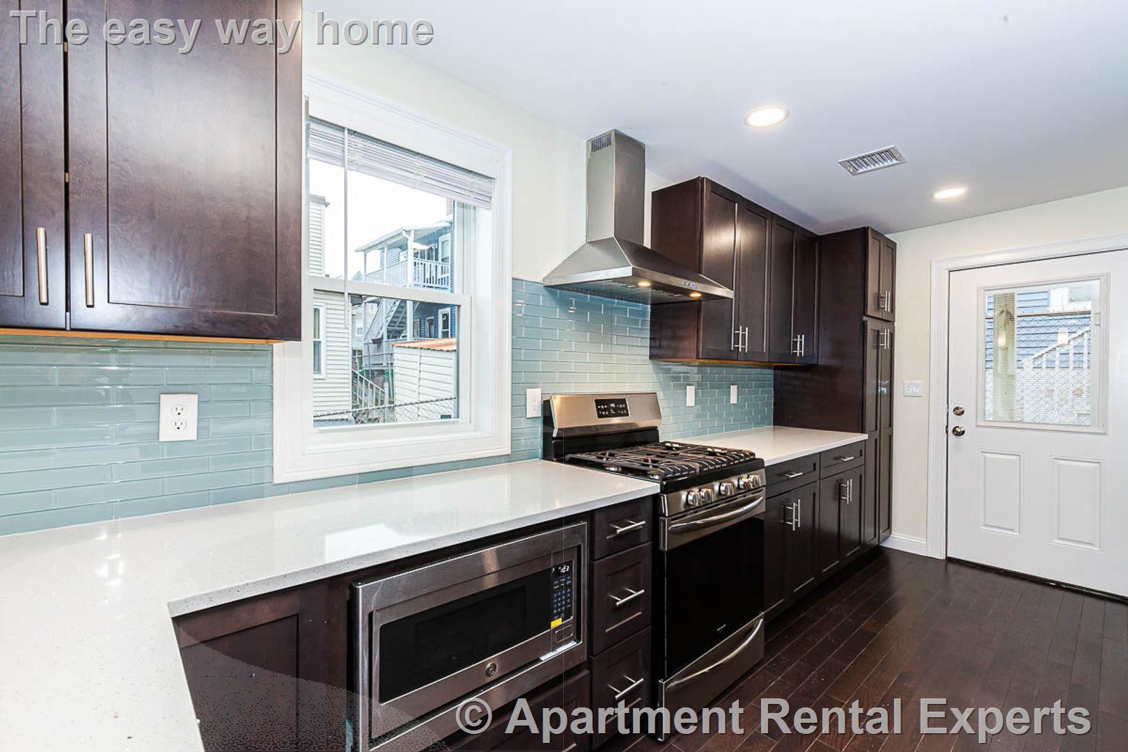 Building Photo - 28 Albion St