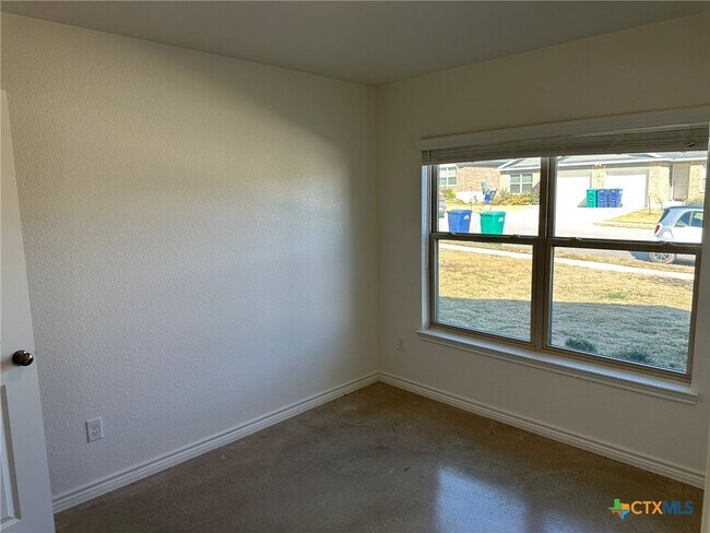 Building Photo - 1209 Lehmann Dr