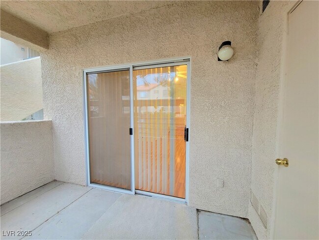 Building Photo - 5415 W Harmon Ave