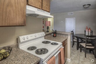 Building Photo - Heatherwood Apartments