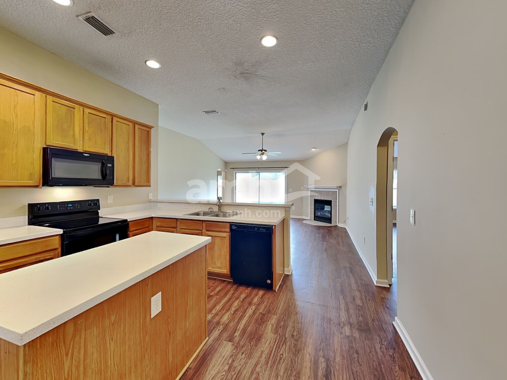 Building Photo - 9177 Prosperity Lake Dr
