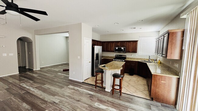 Building Photo - 9171 Vintage Wine Ave