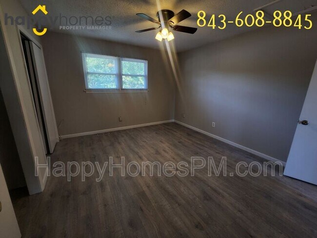Building Photo - 921 Nabors Dr