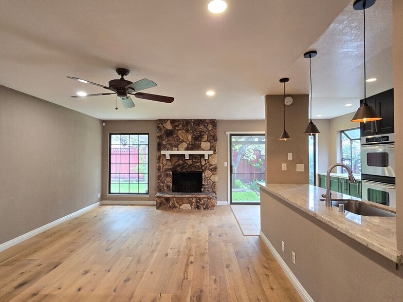 Building Photo - 115 Espada Pl