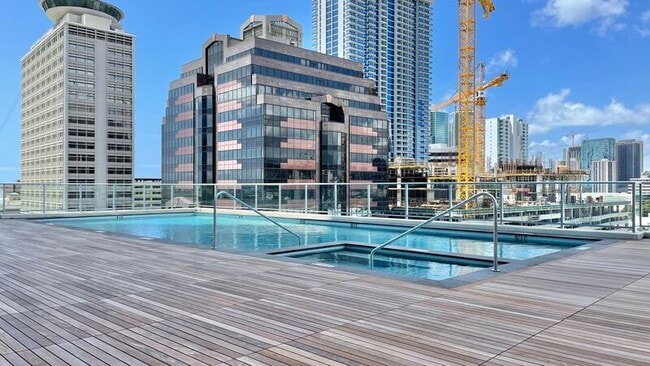 Building Photo - 629 Keeaumoku Street